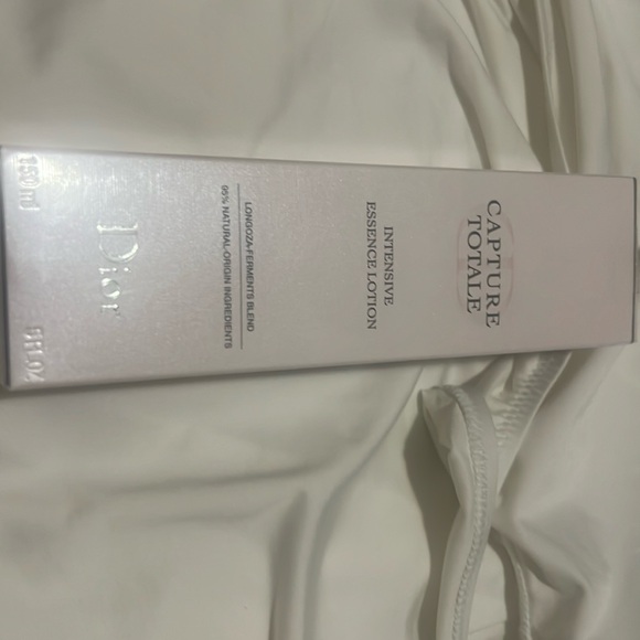 Dior Capture Totale Essence Lotion